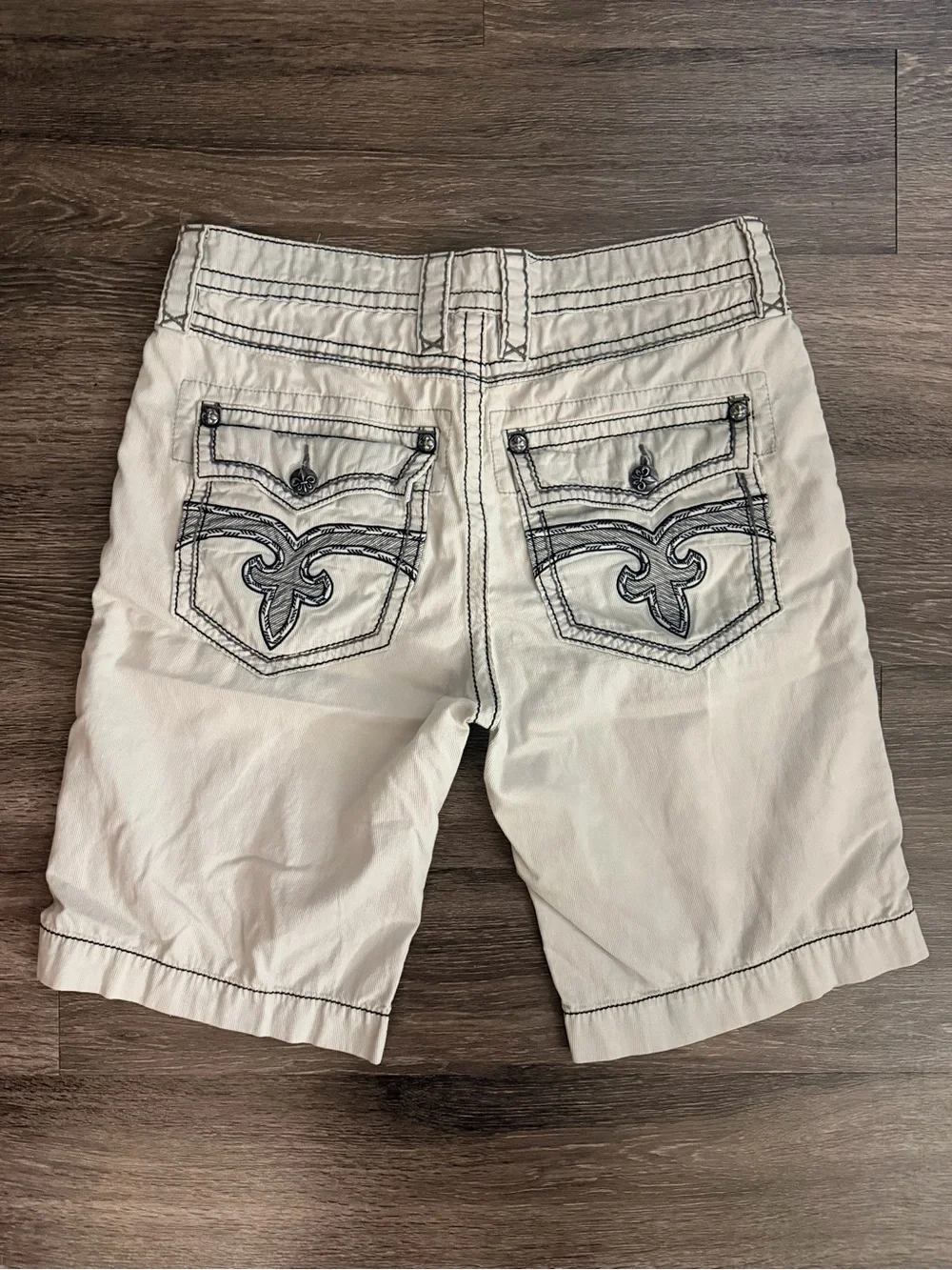 Rock Revival Men’s Cream Slim Flat Front Shorts with Contrast Stitching
